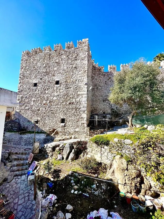Πανσιόν Mustafa Tokalac Castle House Μαρμαρίς